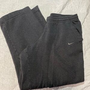 Nike Men’s Sweatpants Size XL